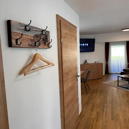 Daire Liesingtal Deluxe Balcony Liesingthal