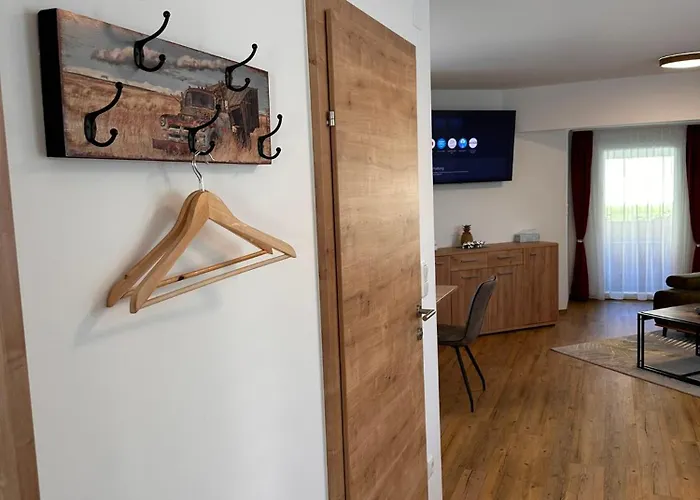 Апартаменты Liesingtal Deluxe Balcony Liesingthal